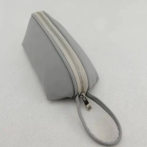 New Fashion Hanging Private Label Travel Flat Makeup Bag White Women Mini Cosmetic Bag